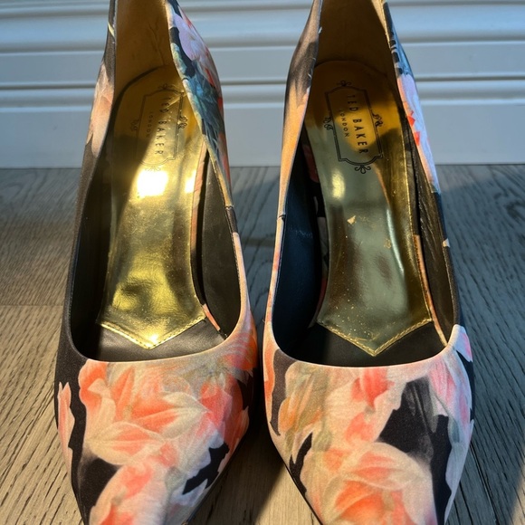 Great condition Ted baker floral heels - Picture 2 of 11